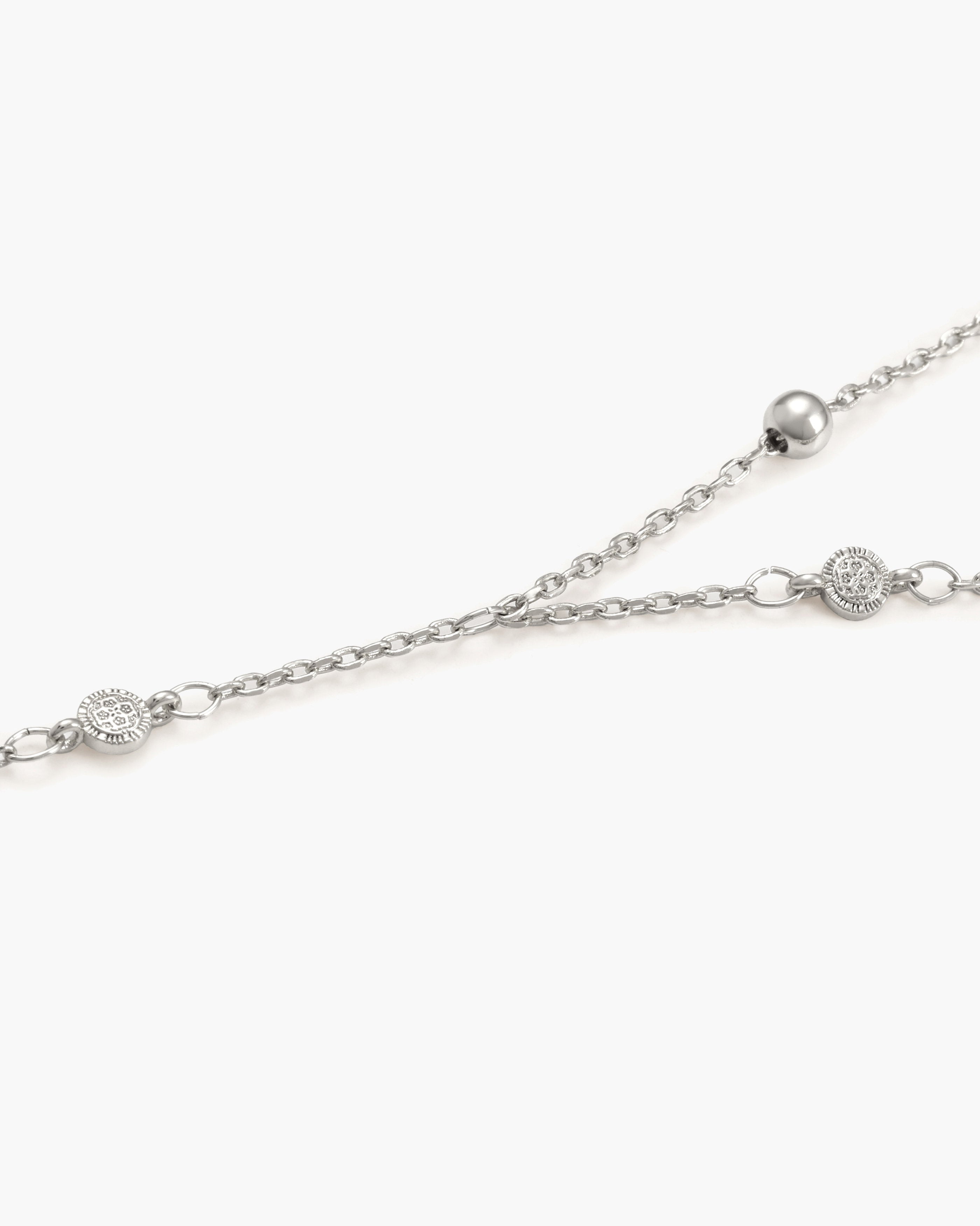 Hojas Coin Hand Chain Bracelet in Silver